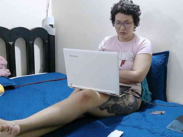 onlyLuxas23 webcam