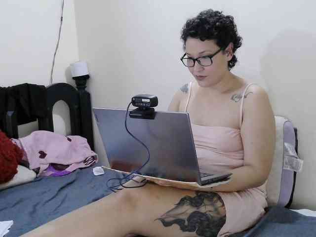 onlyLuxas23 webcam