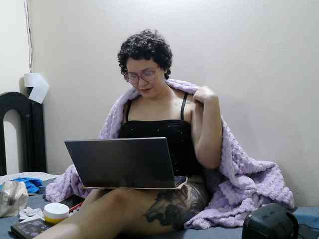 onlyLuxas23 webcam
