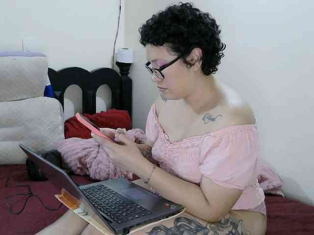onlyLuxas23 webcam
