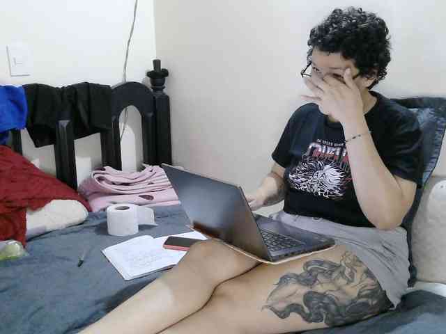 onlyLuxas23 webcam