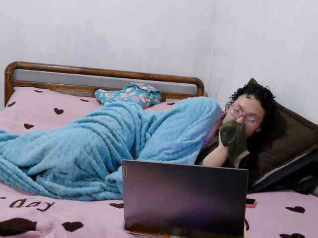 onlyLuxas23 webcam