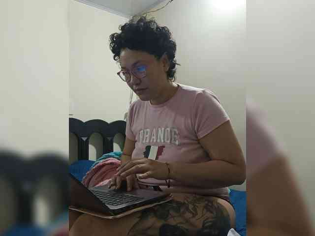 onlyLuxas23 webcam