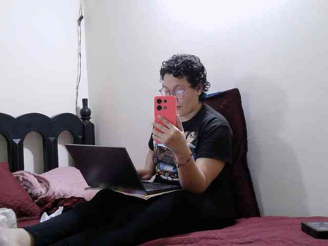 onlyLuxas23 webcam