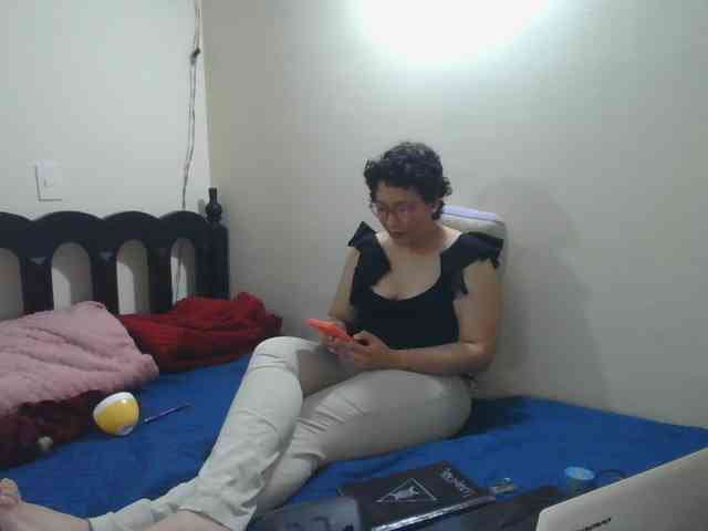 onlyLuxas23 webcam