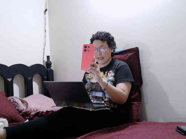onlyLuxas23 webcam