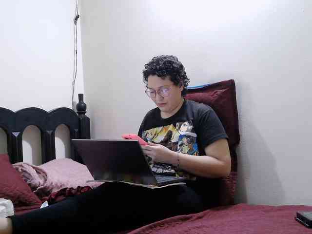 onlyLuxas23 webcam