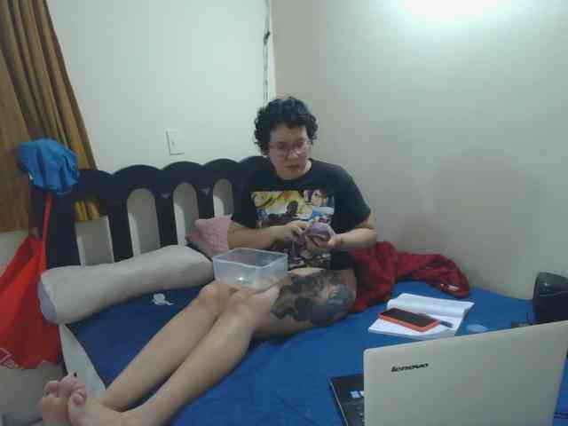onlyLuxas23 webcam