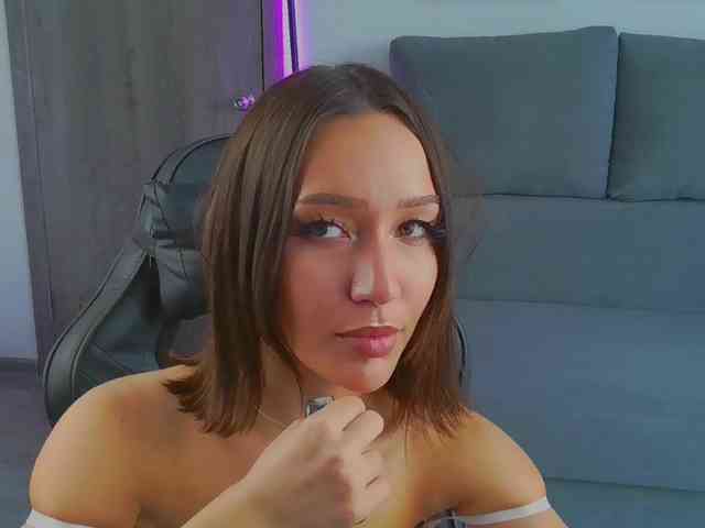 Model: LisaShultz