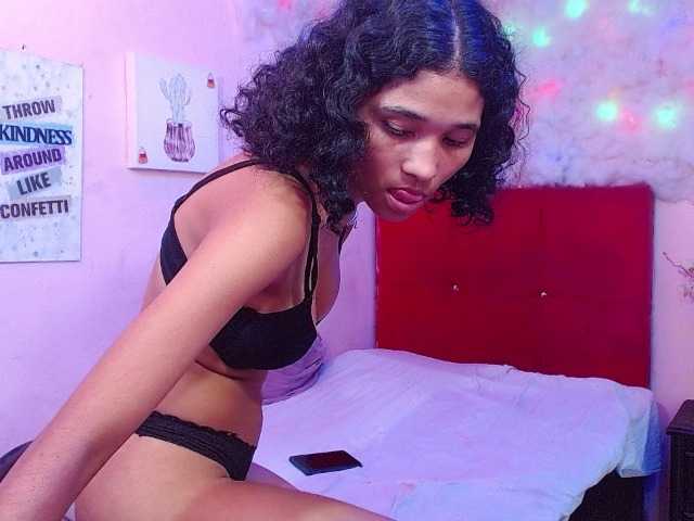 zarinabeautiful live cam on BongaCams
