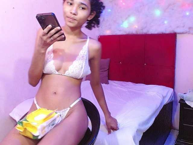 zarinabeautiful live cam on BongaCams
