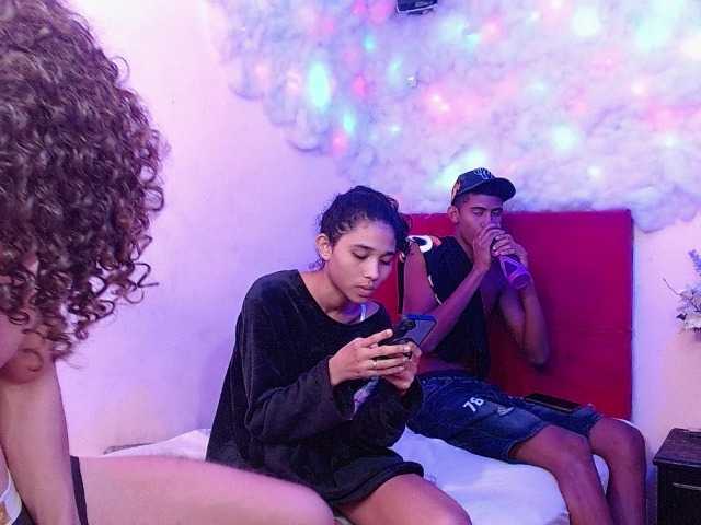 zarinabeautiful live cam on BongaCams