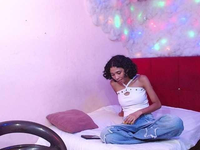 zarinabeautiful live cam on BongaCams