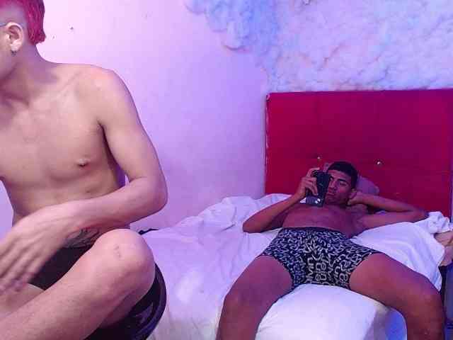 SSEXYYBITCHH webcam
