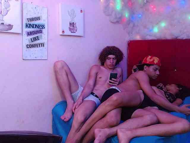 SSEXYYBITCHH webcam