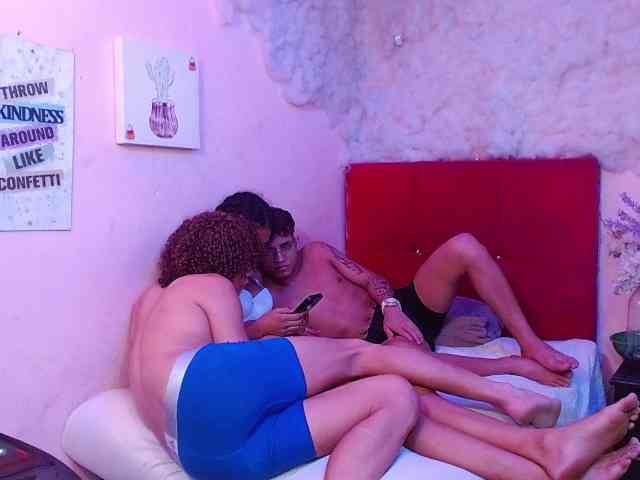 SSEXYYBITCHH webcam