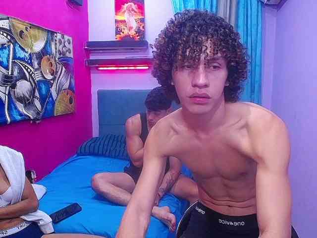 SSEXYYBITCHH webcam
