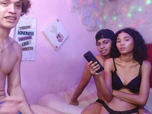 SSEXYYBITCHH webcam