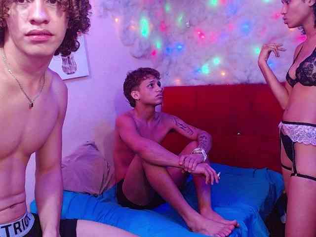 SSEXYYBITCHH webcam