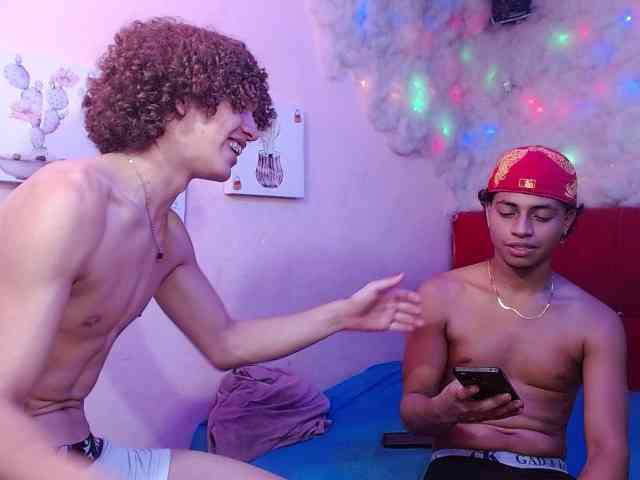 SSEXYYBITCHH webcam