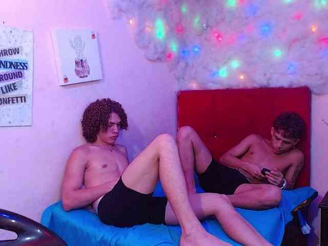 SSEXYYBITCHH webcam