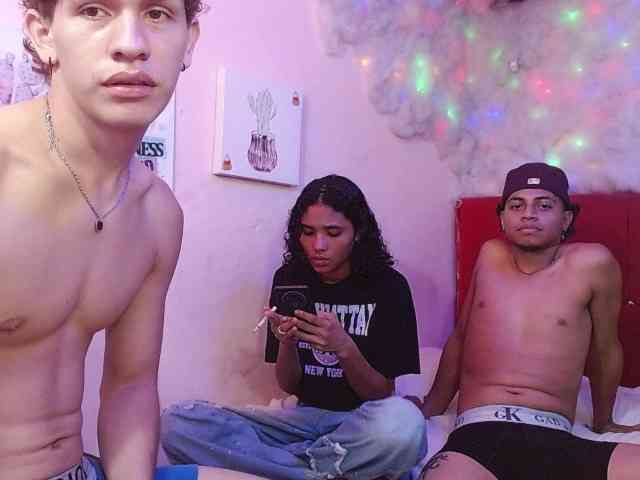 SSEXYYBITCHH webcam