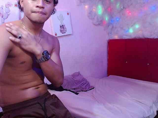 SSEXYYBITCHH webcam