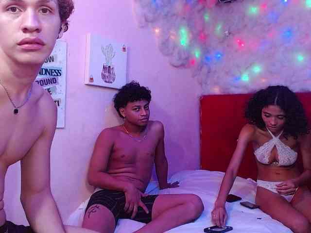 SSEXYYBITCHH webcam