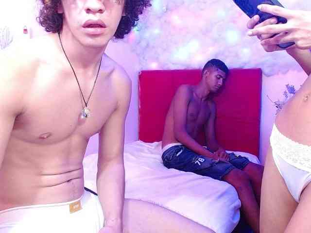 SSEXYYBITCHH webcam