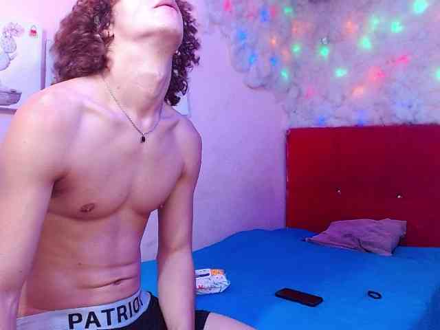 SSEXYYBITCHH webcam