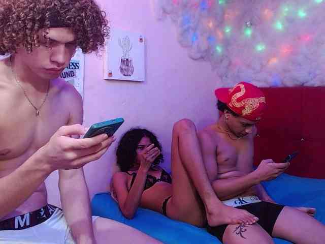 SSEXYYBITCHH webcam