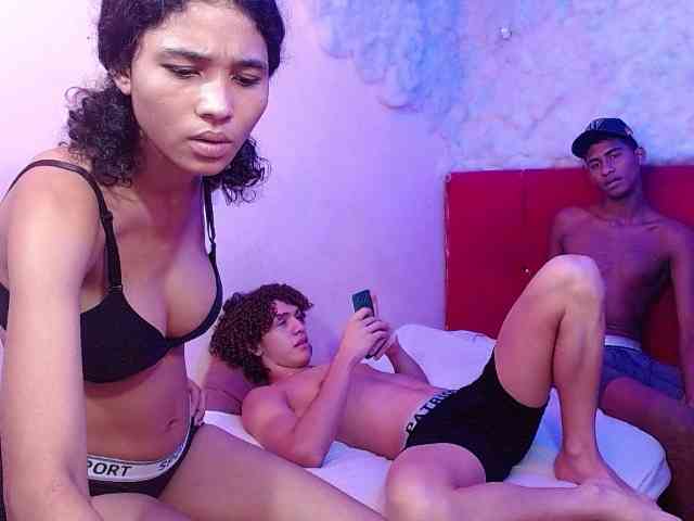 SSEXYYBITCHH webcam