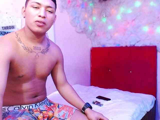 SSEXYYBITCHH webcam
