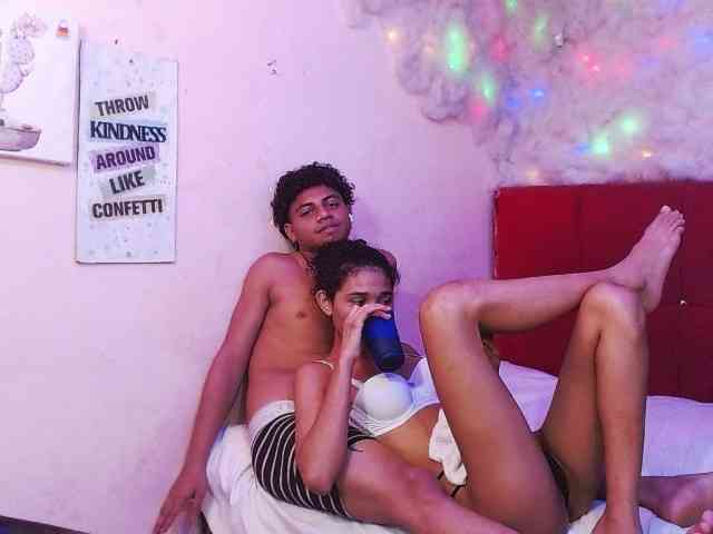 SSEXYYBITCHH webcam