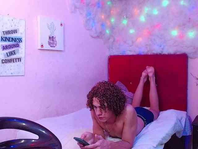 SSEXYYBITCHH webcam