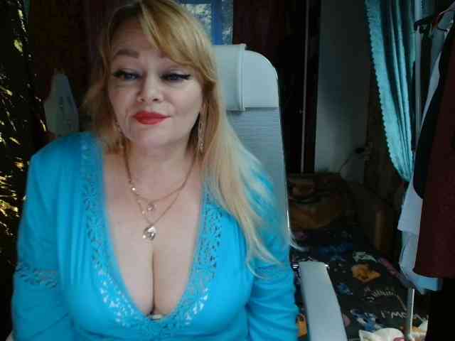 -favoriteblonde- webcam