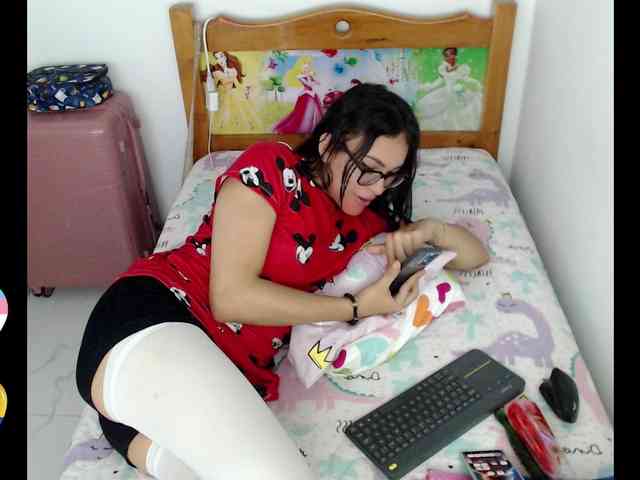 missbluu Live Webcam on BongaCams
