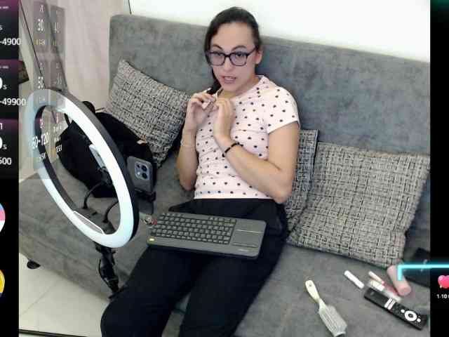 missbluu Live Webcam on BongaCams