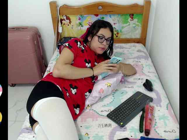 missbluu Live Webcam on BongaCams