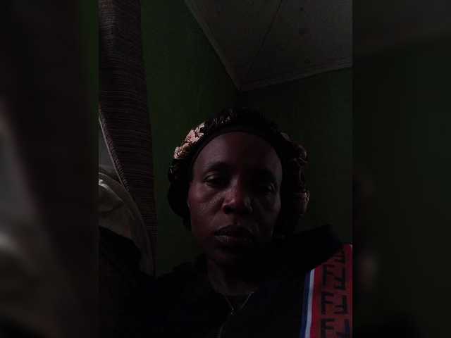 Juicyneema Live Cam on BongaCams