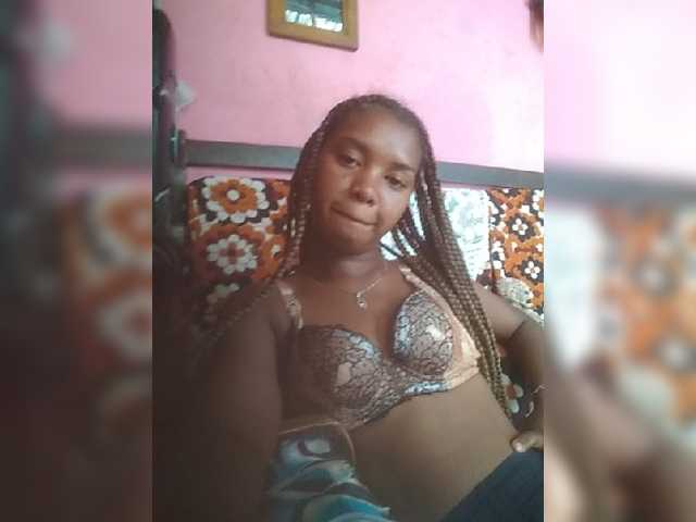 Sarah02 live cam preview