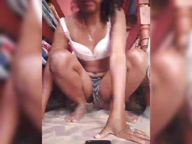 Sarah02 live cam preview