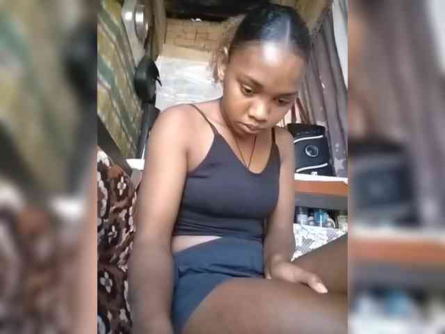 Sarah02 webcam