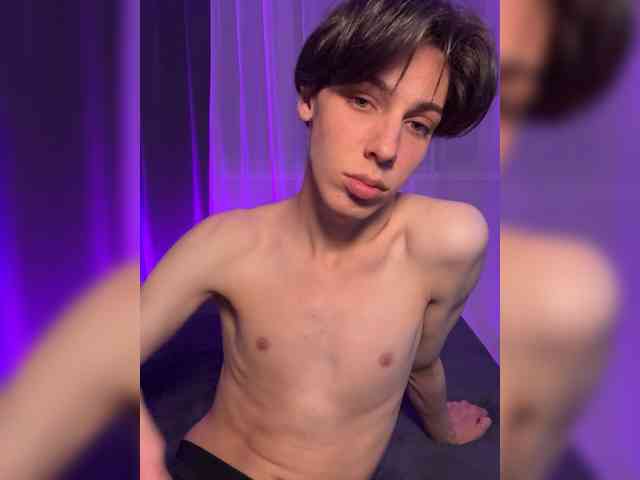 B-i-t-c-h Sex Cam Show