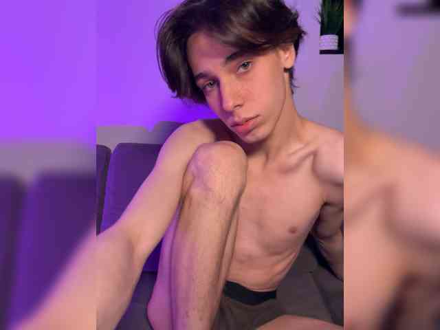 B-i-t-c-h Live Webcam on BongaCams