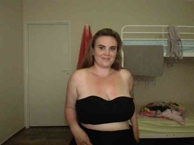 Model: HotJesicce