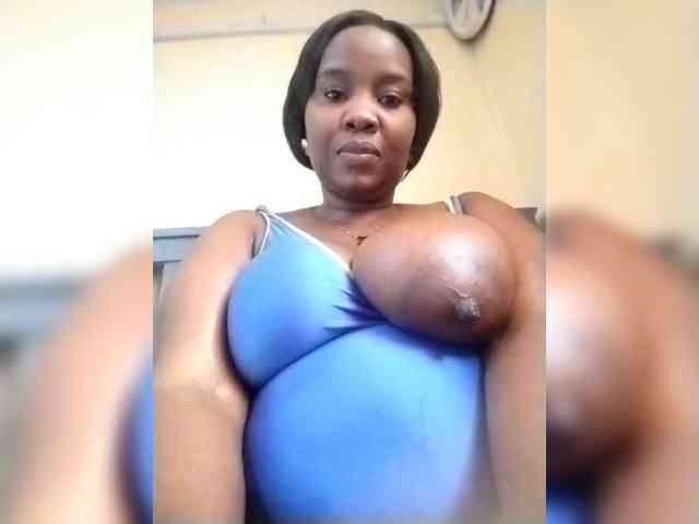 Strangerdanger2 Live Webcam on BongaCams