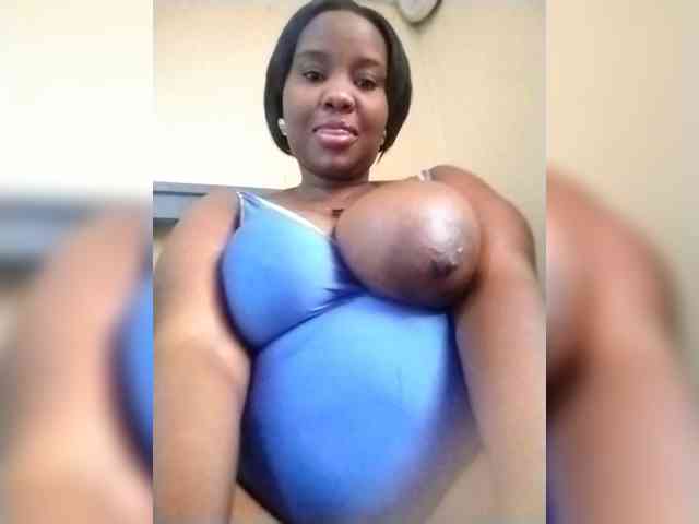 Strangerdanger2 Live Webcam on BongaCams