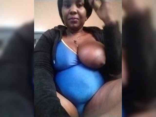 Strangerdanger2 Live Webcam on BongaCams
