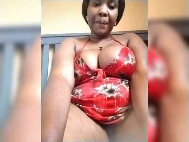 Strangerdanger2 Live Webcam on BongaCams